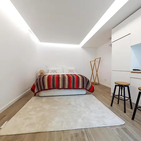 Estudio Candida, One Place … Nazaré